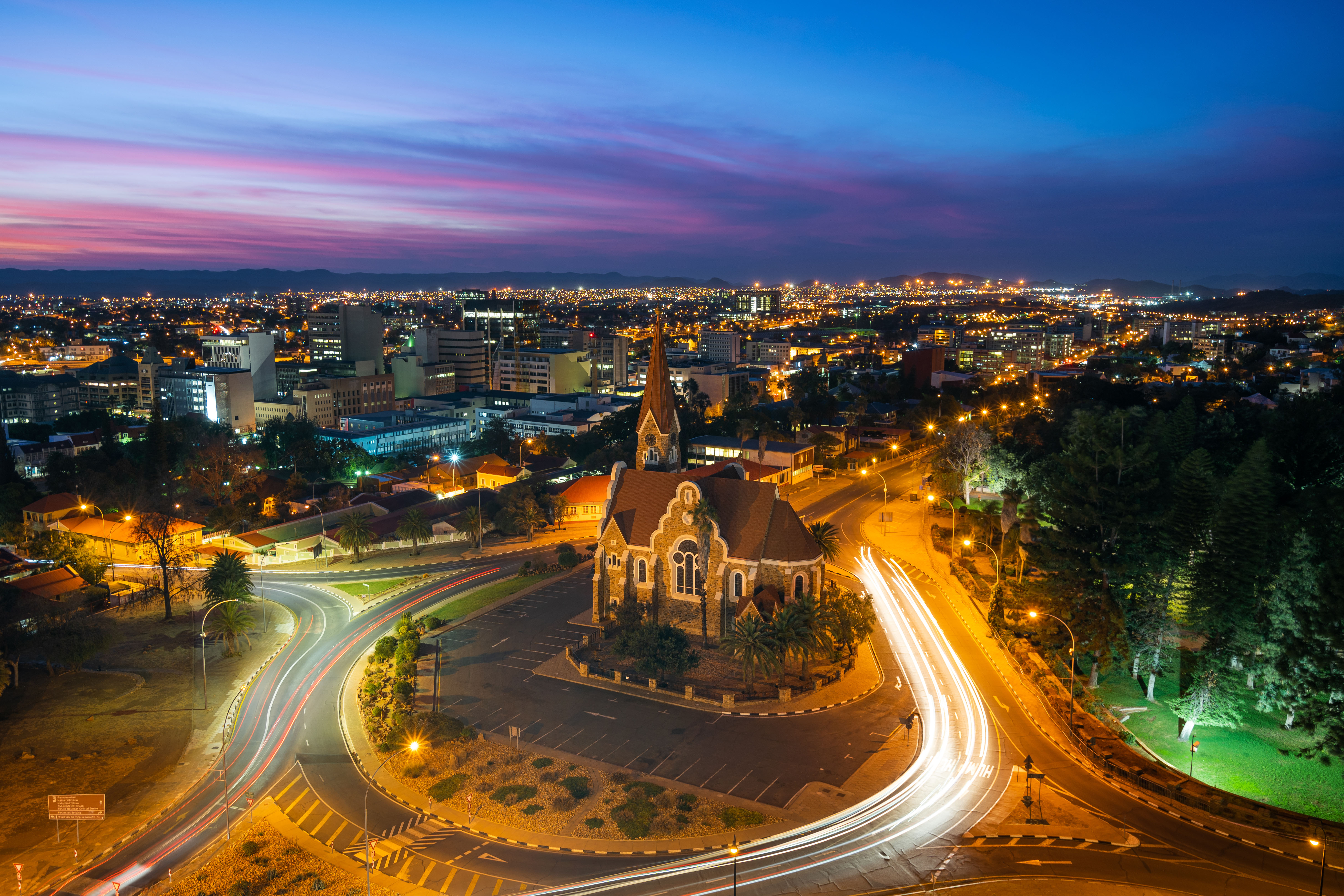 Город Намибия, где живописная природа, интересная культура, спокойная атмосфера
